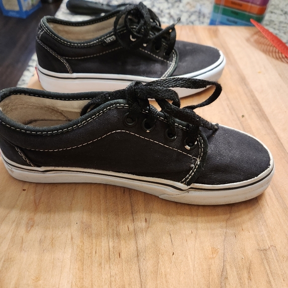 Ladies size 5.5 Black Van's Sneakers - Picture 4 of 7